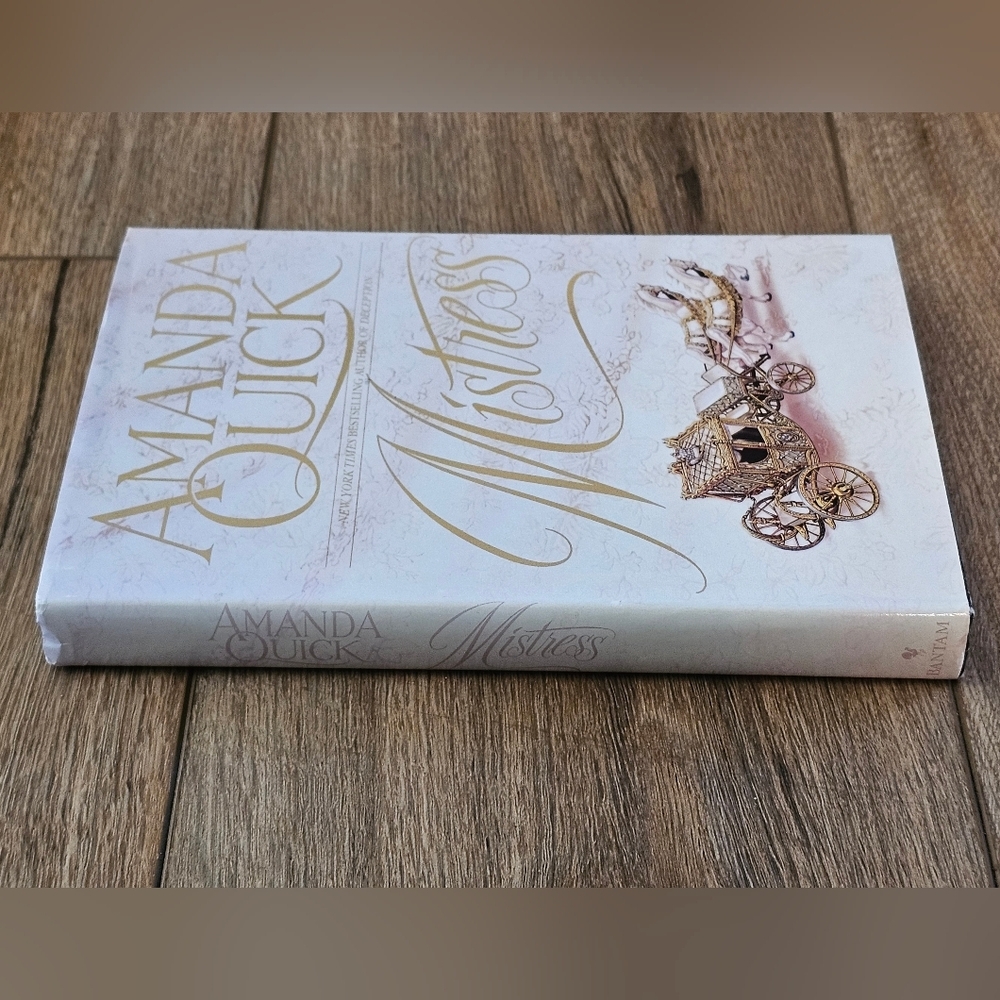 Mistress by Amanda Quick 1st Bantam Books Printing 1994 Hardcover - Picture 3 of 6